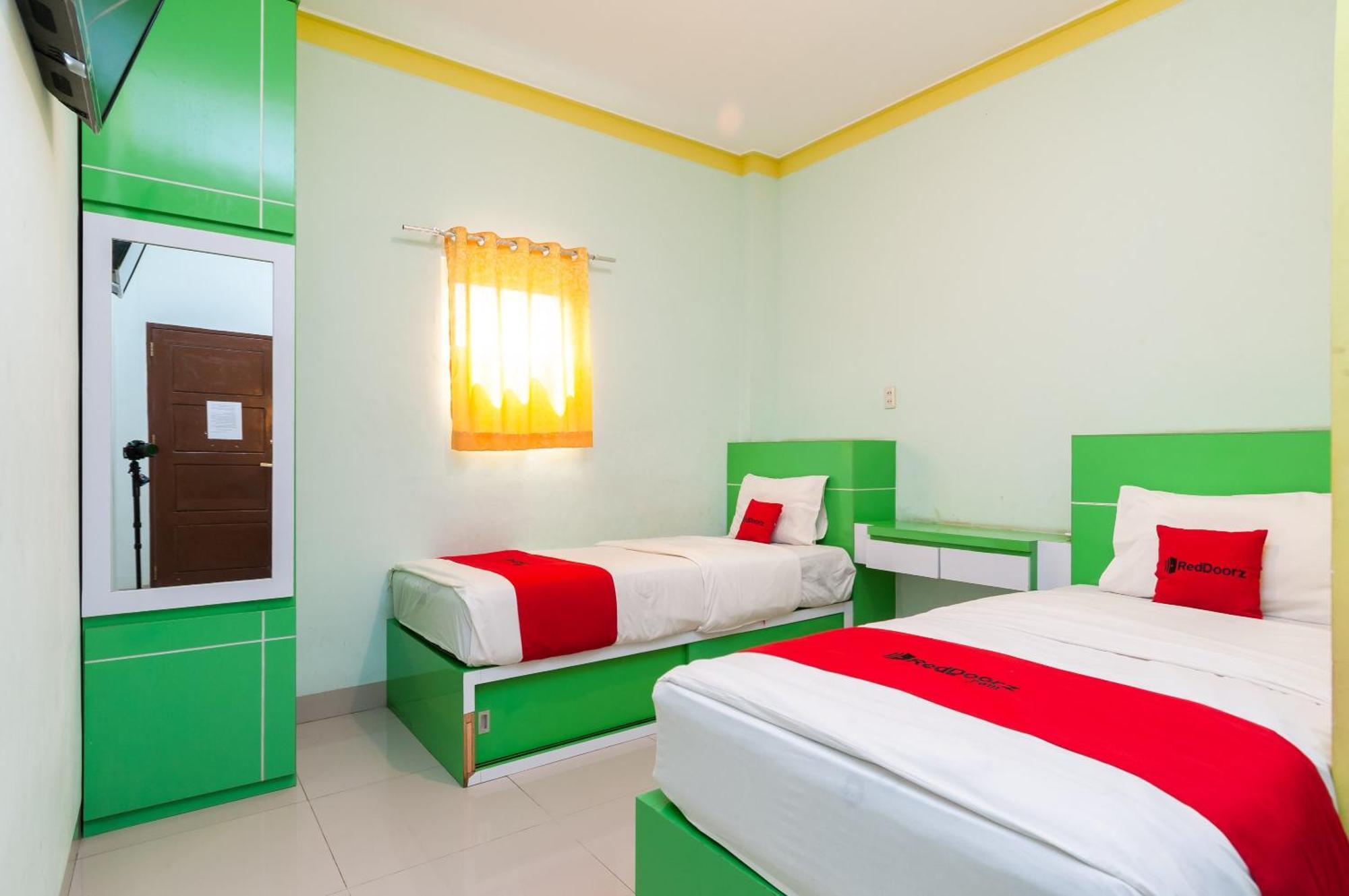 Reddoorz Syariah At Dinda Residence Medan Bagian luar foto