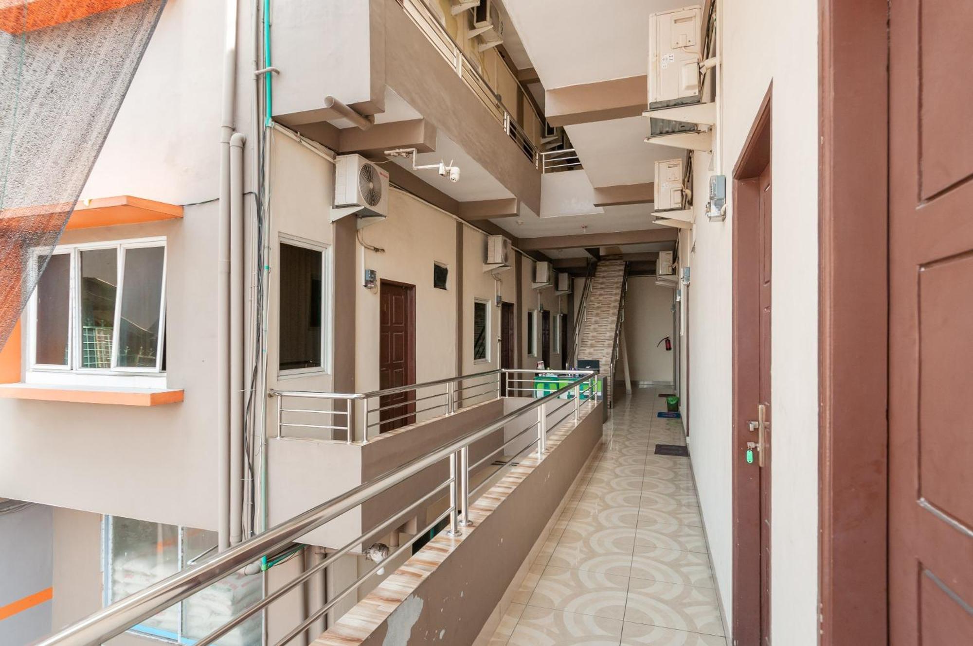 Reddoorz Syariah At Dinda Residence Medan Bagian luar foto